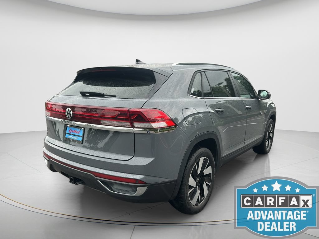 Certified 2026 Volkswagen Atlas Cross Sport SE FWD image 5