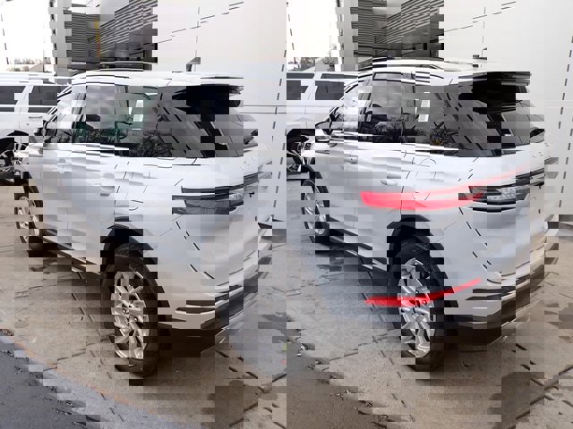 New 2026 Lincoln Corsair Premiere image 3