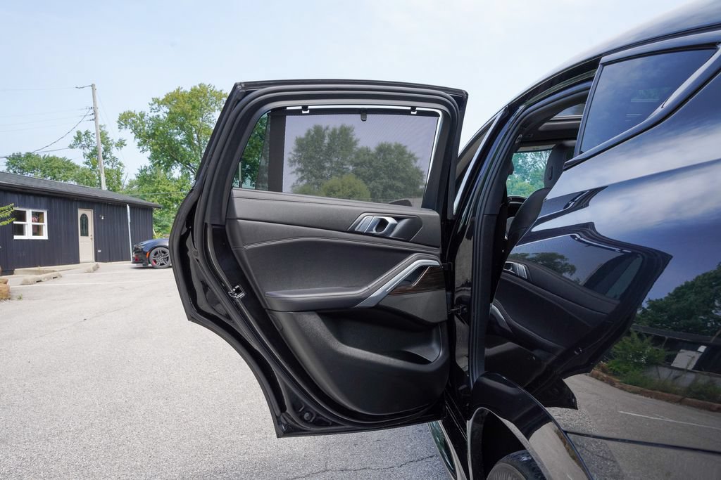 Used 2020 BMW X6 xDrive40i w/ Executive Package AWD/4WD image 37