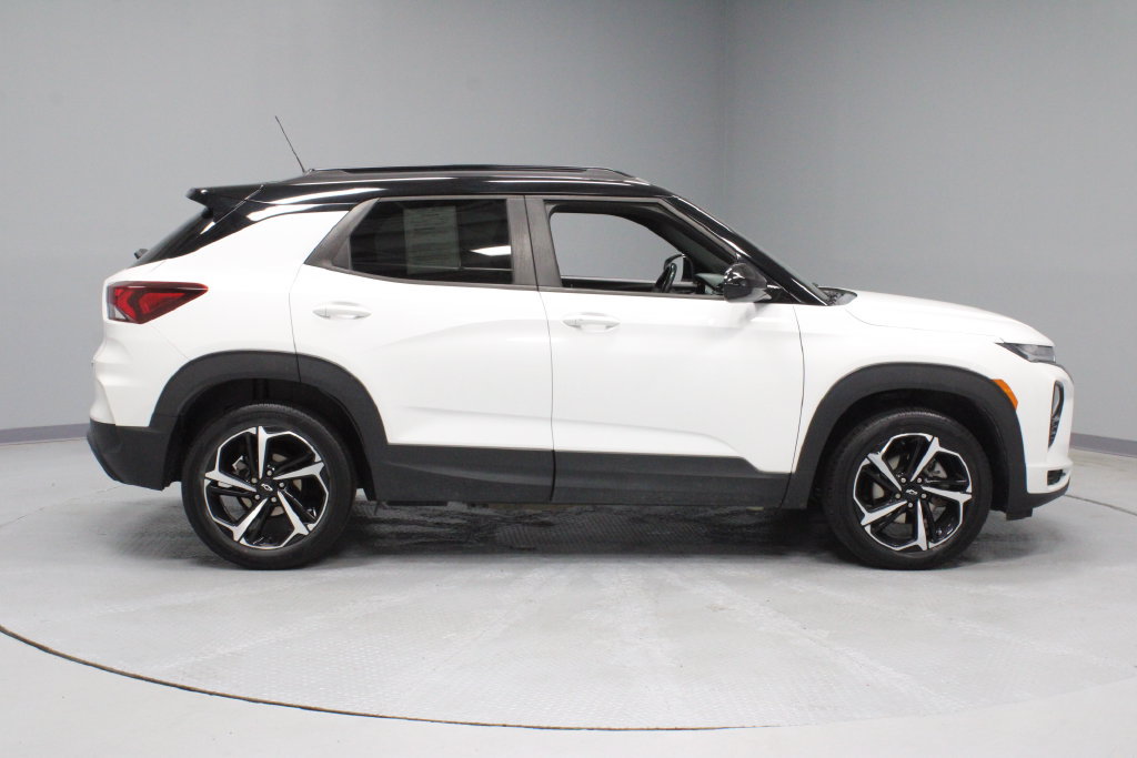 Used 2021 Chevrolet TrailBlazer RS w/ Sun and Liftgate Package AWD/4WD image 12