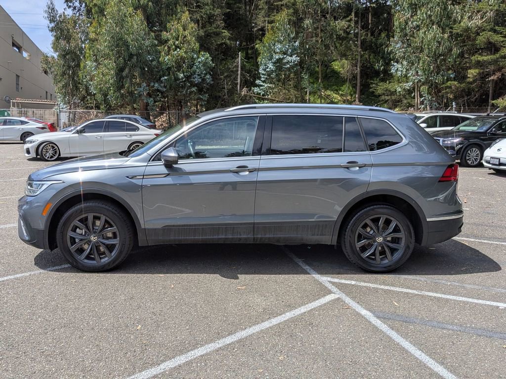 Used 2024 Volkswagen Tiguan SE AWD/4WD image 8