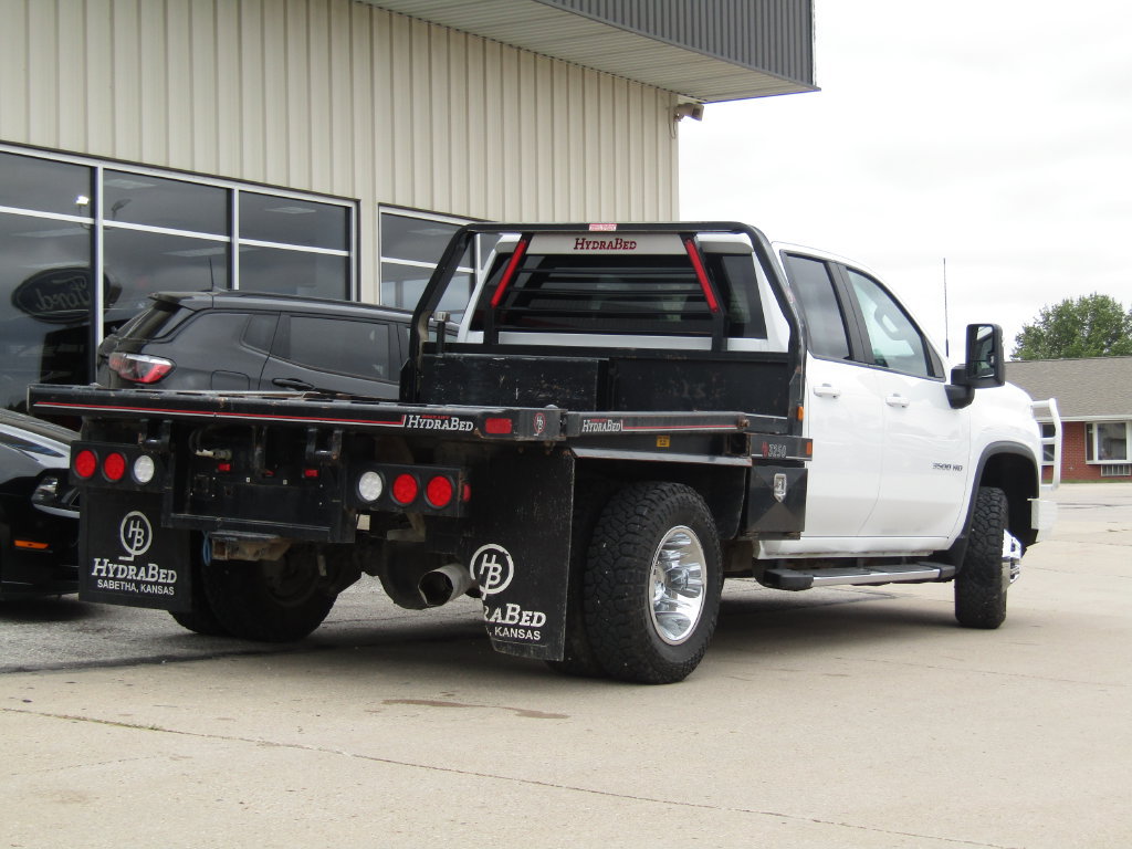 Used 2024 Chevrolet Silverado 3500 LT w/ Convenience Package AWD/4WD image 3