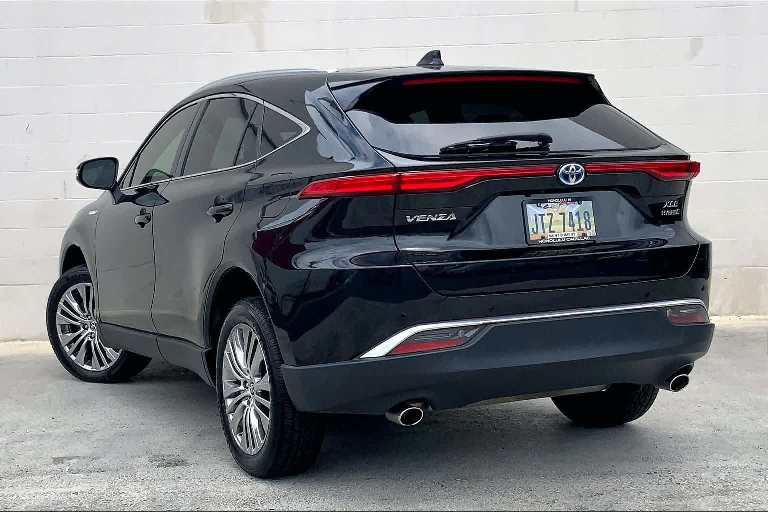 Used 2021 Toyota Venza XLE w/ Softex Package AWD/4WD image 4