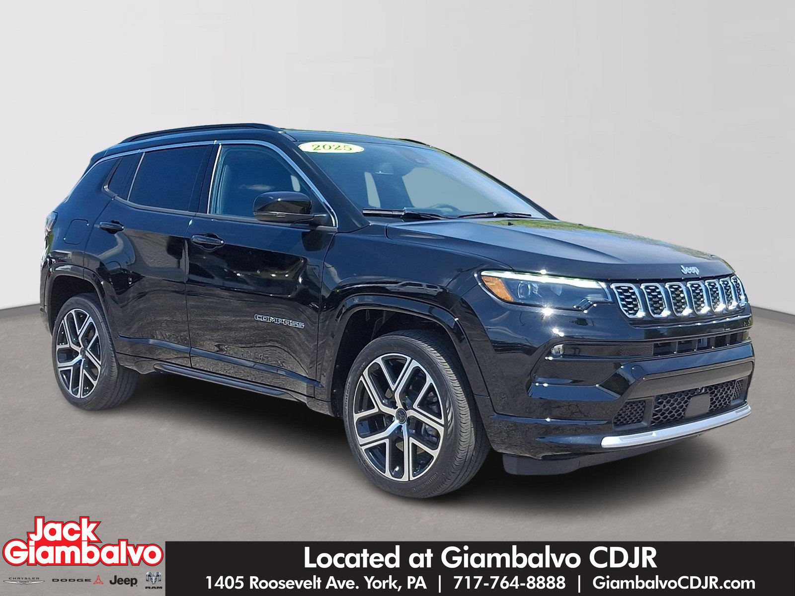 Used 2025 Jeep Compass Limited w/ Elite Group AWD/4WD image 1
