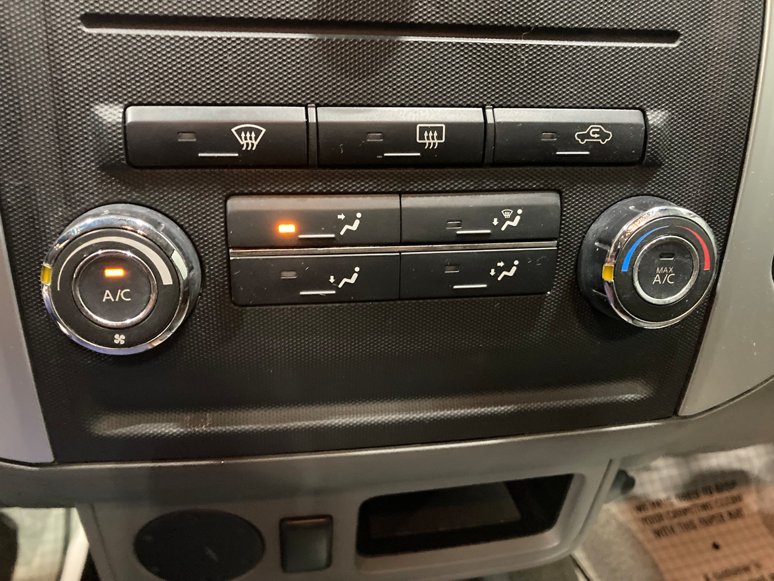 Used 2009 Nissan Frontier SE w/ SE Value Truck Pkg RWD image 27