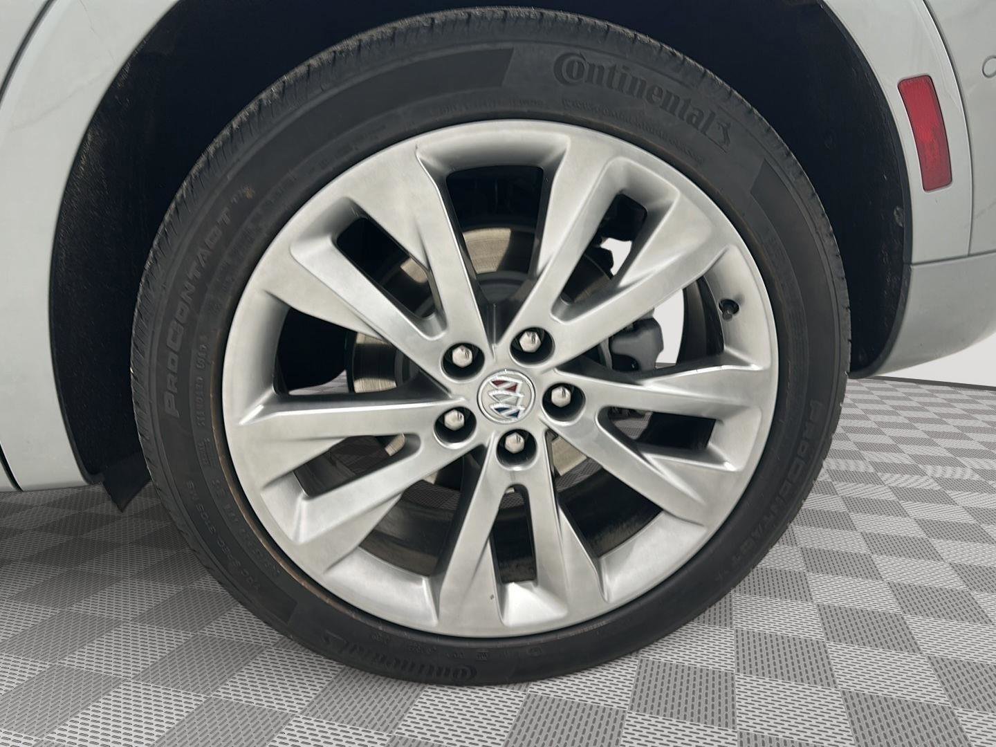 Used 2023 Buick Envision Avenir AWD/4WD image 31