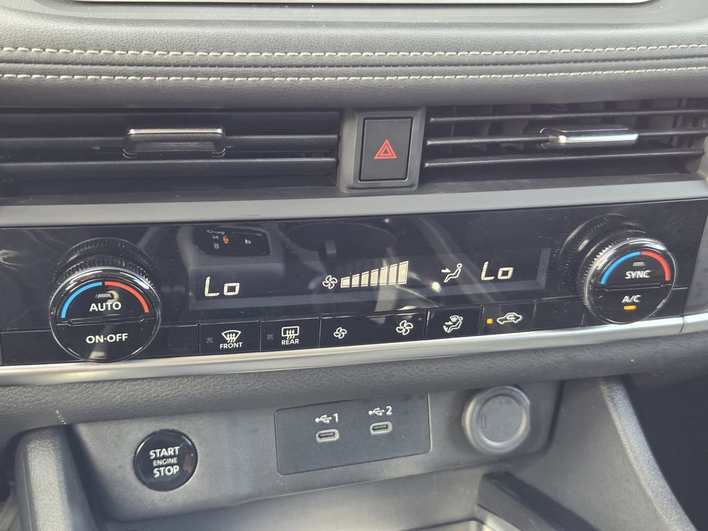 Used 2025 Nissan Rogue SV FWD image 19