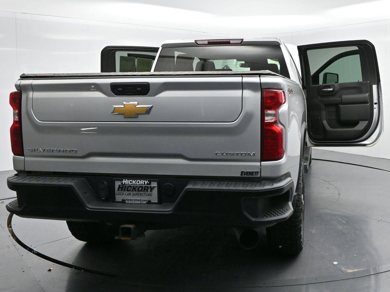 Used 2022 Chevrolet Silverado 2500 Custom w/ Custom Value Package image 42