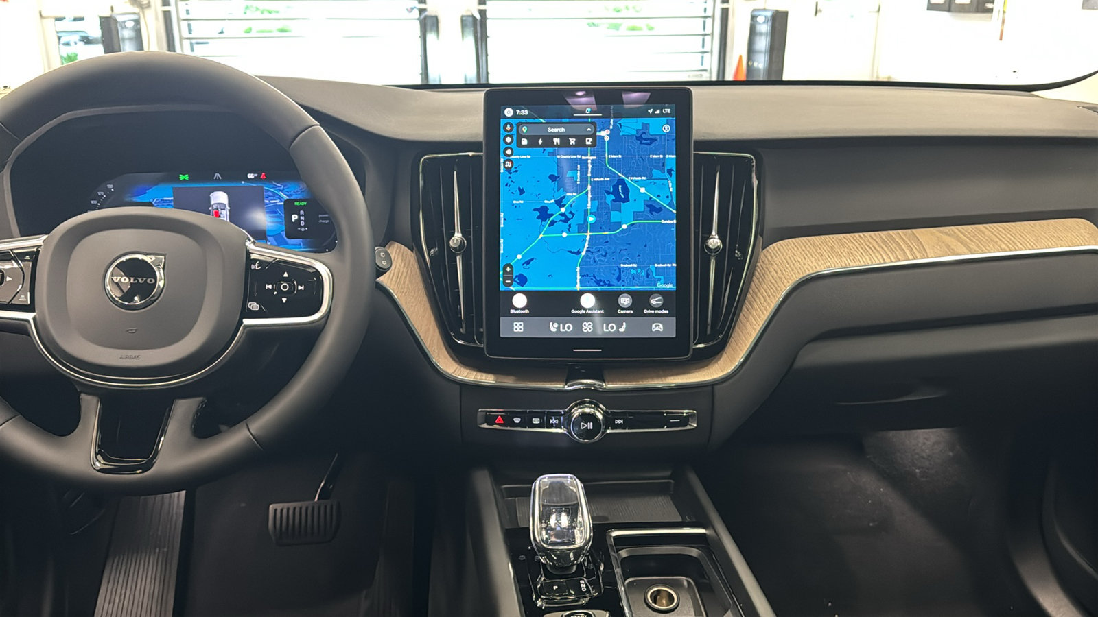 New 2026 Volvo XC60 T8 Plus w/ Protection Package Premier AWD/4WD image 11