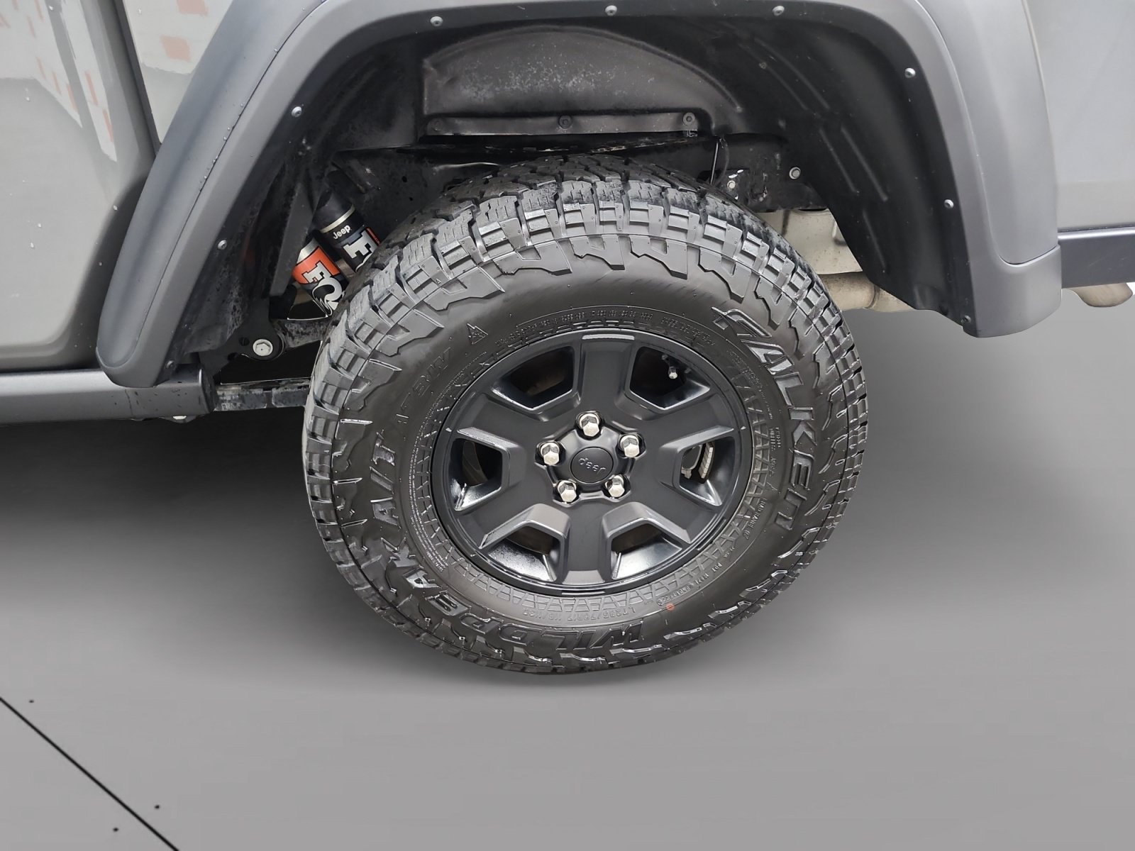 Used 2023 Jeep Gladiator Mojave w/ Cold Weather Group AWD/4WD image 14