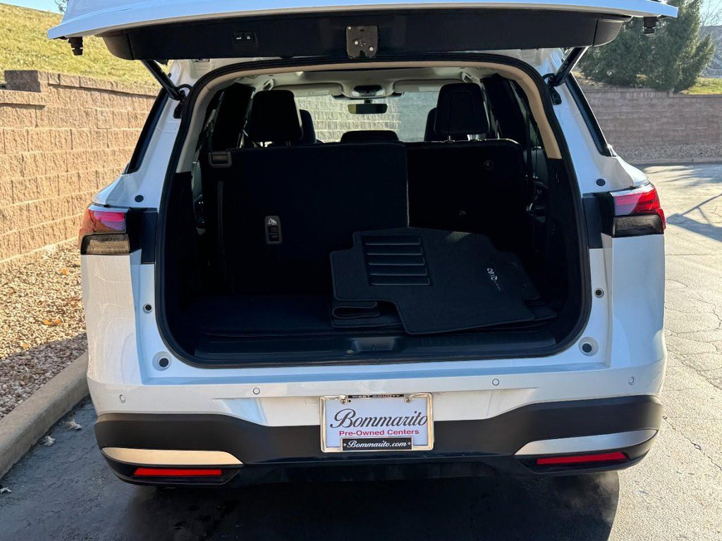 Used 2026 INFINITI QX60 Luxe w/ Cargo Package image 9