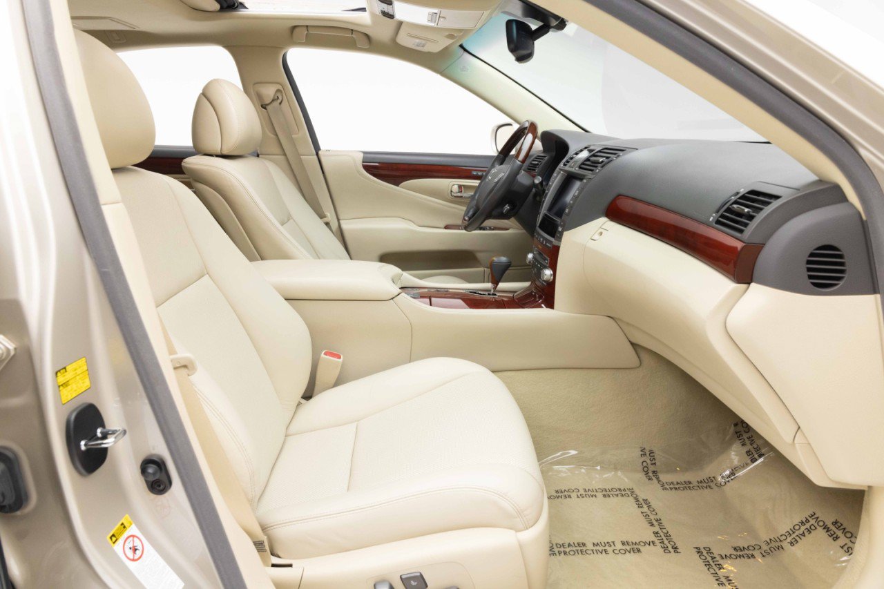 Used 2012 Lexus LS 460 w/ Luxury Value Edition RWD image 28