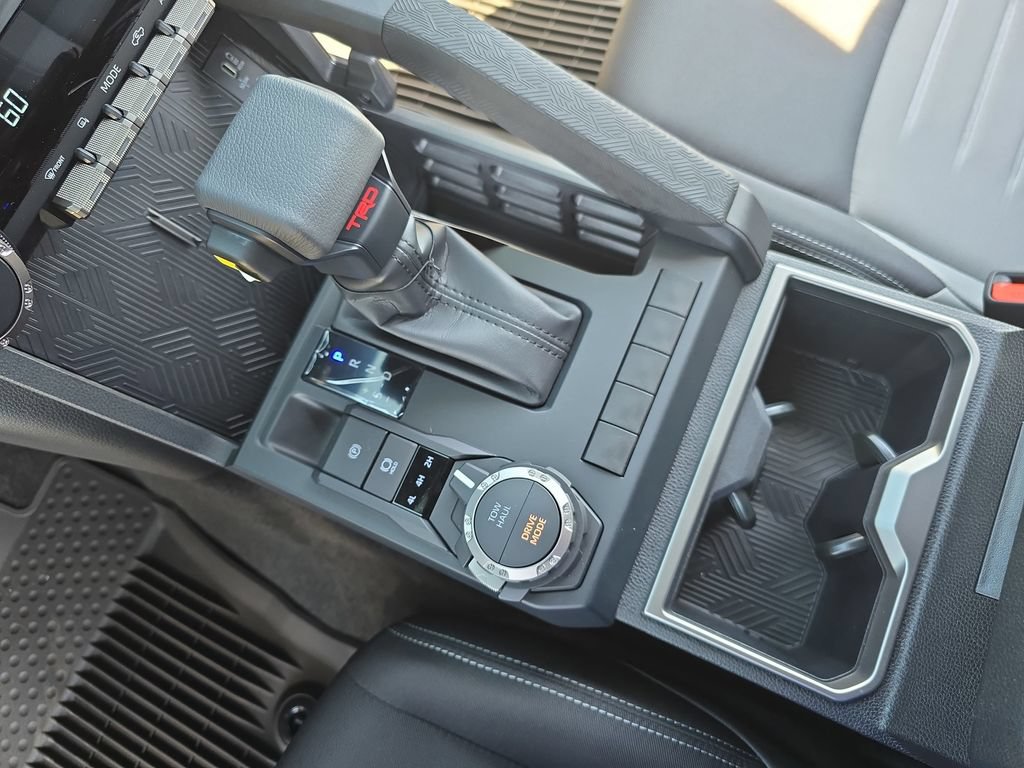 Used 2025 Toyota Tacoma TRD Sport AWD/4WD image 25