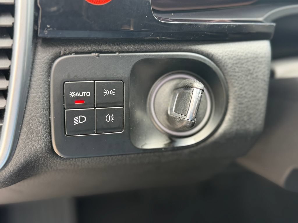 Certified 2023 Porsche Cayenne AWD/4WD image 23