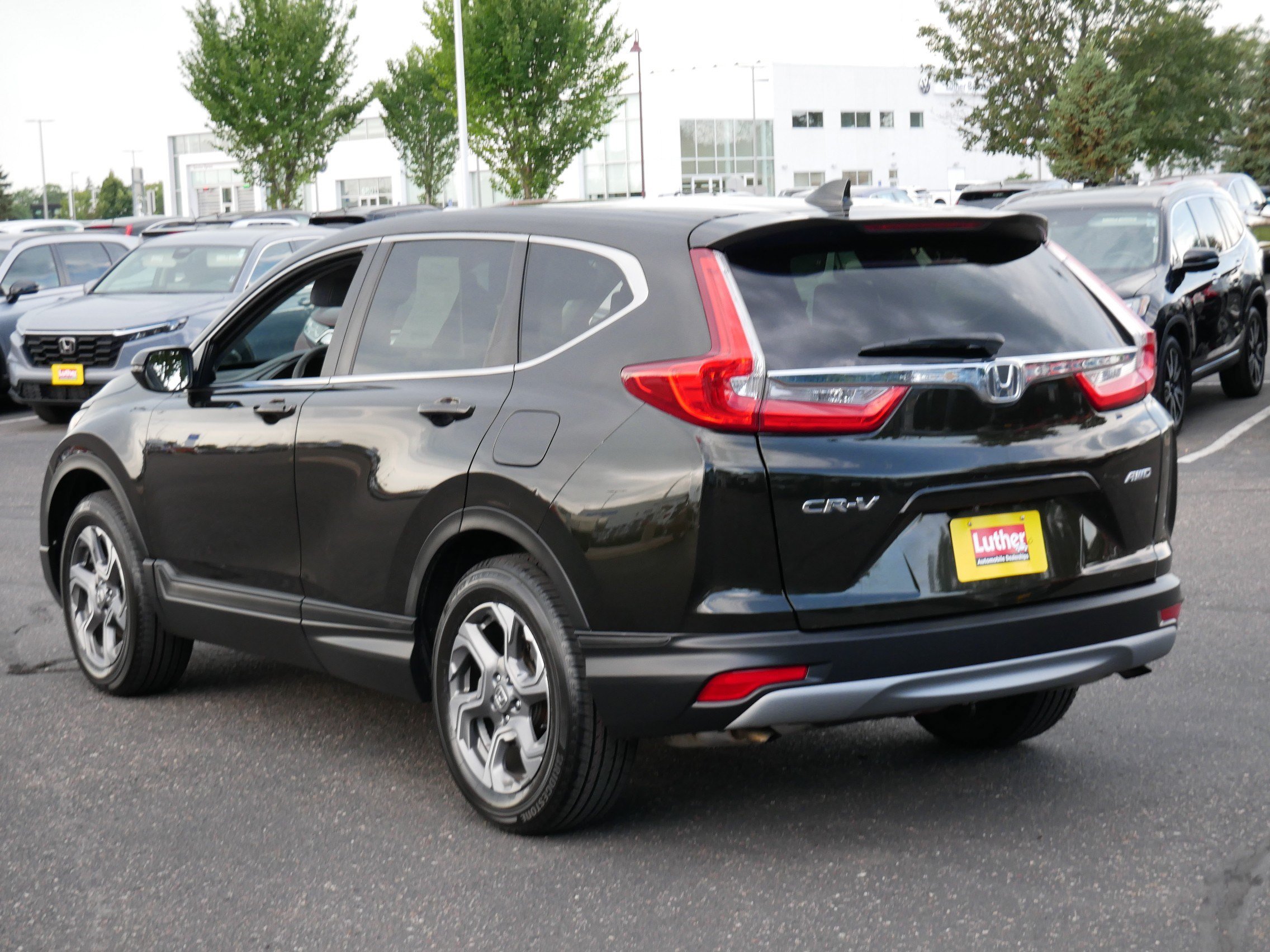 Used 2017 Honda CR-V EX image 5