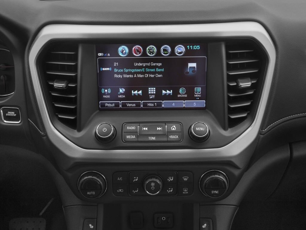 Used 2017 GMC Acadia Denali w/ Technology Package AWD/4WD image 7