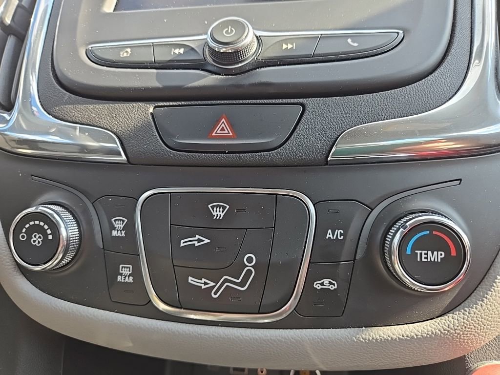 Used 2020 Chevrolet Equinox LS w/ LPO, Floor Liner Package AWD/4WD image 12