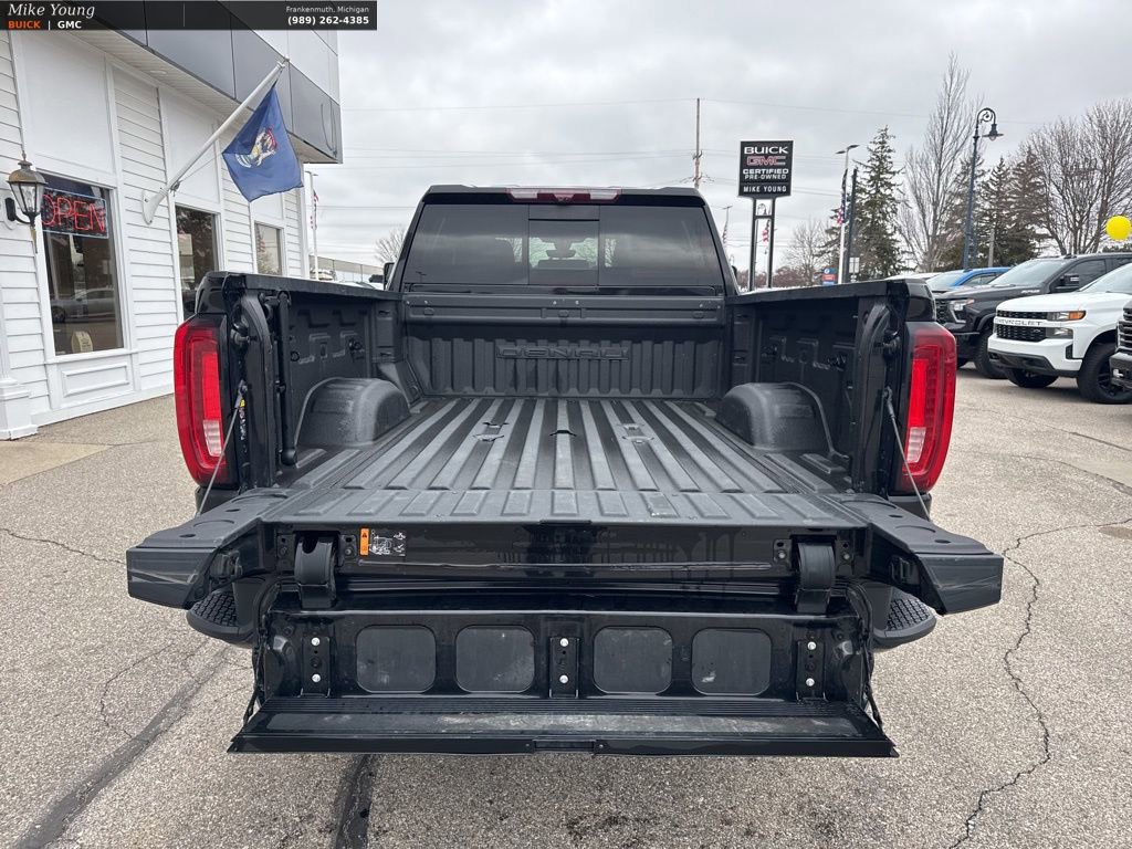Certified 2022 GMC Sierra 2500 Denali w/ Denali Black Diamond Edition AWD/4WD image 54