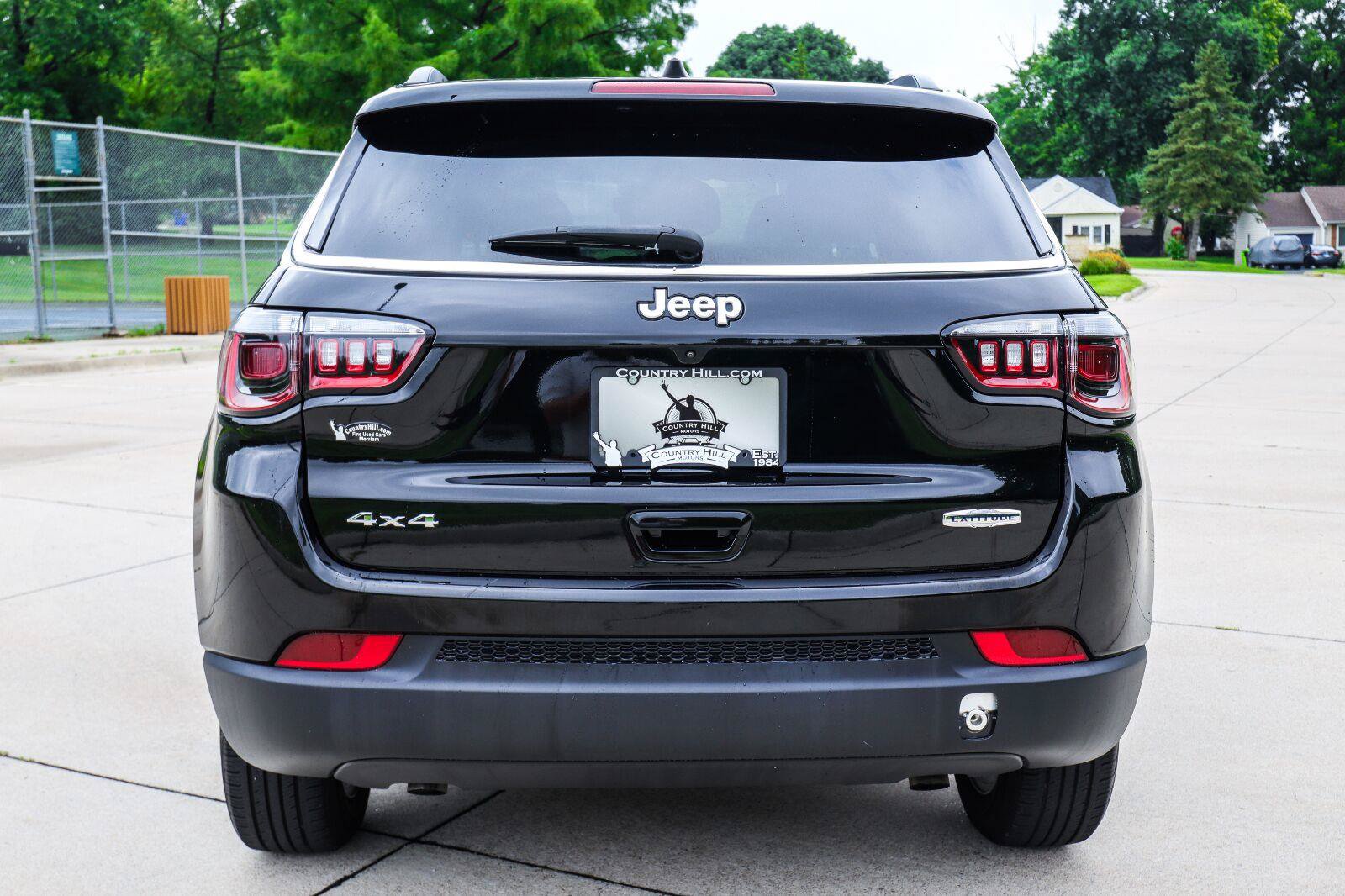 Used 2024 Jeep Compass Latitude AWD/4WD image 19