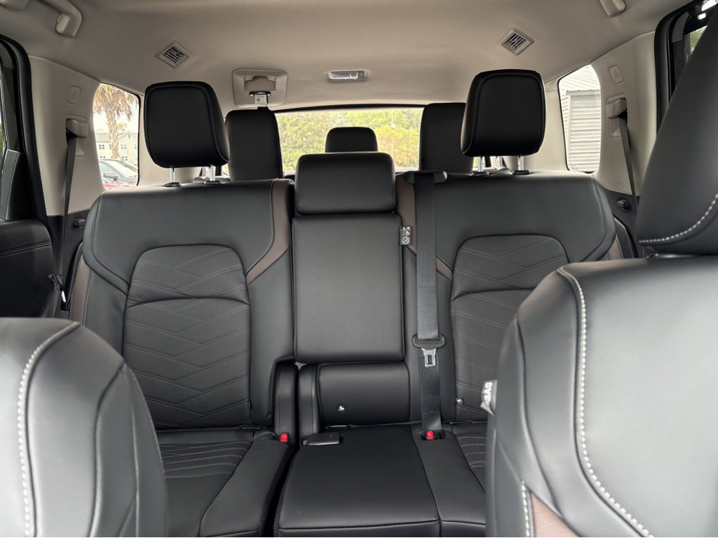 New 2026 Nissan Pathfinder Platinum w/ Cargo Package FWD image 20