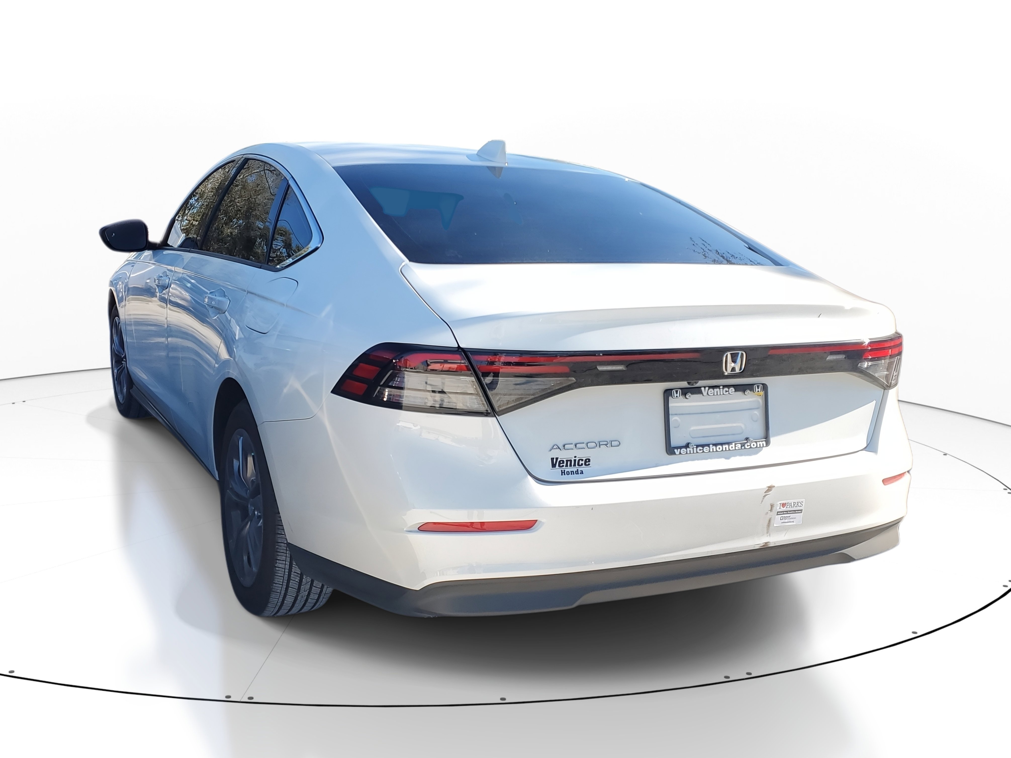 Used 2024 Honda Accord EX image 4