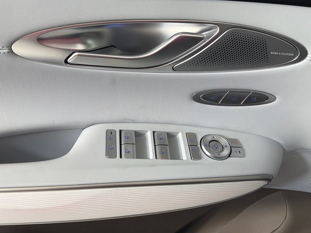 New 2027 Genesis GV70 2.5T Advanced AWD/4WD image 12