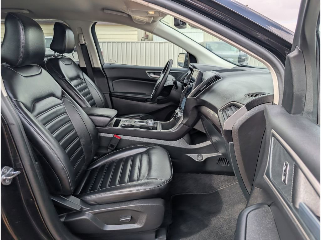 Used 2024 Ford Edge SEL image 15