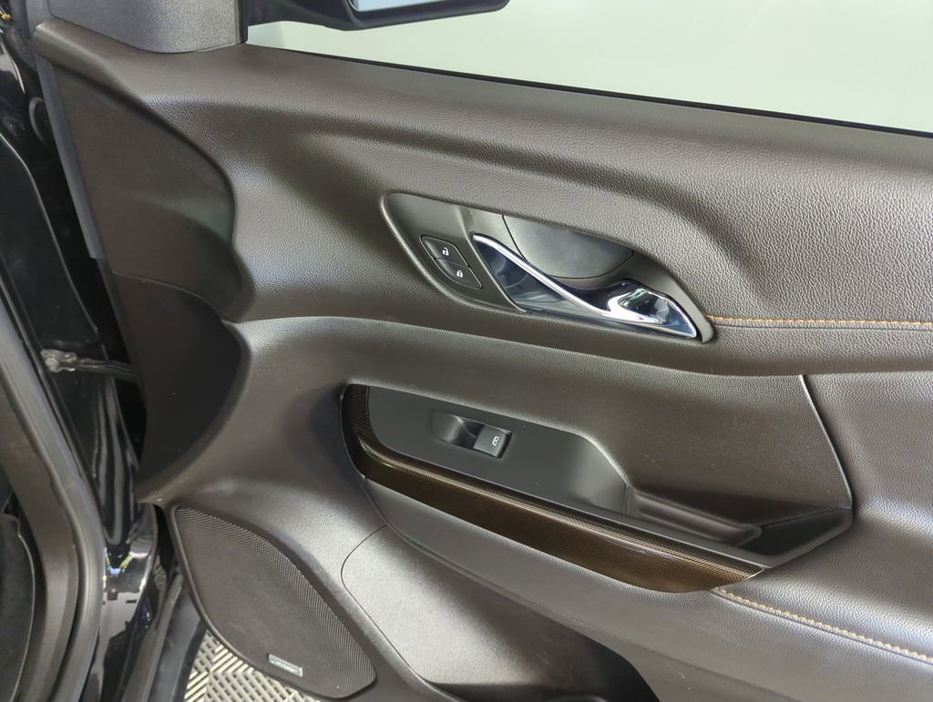 Used 2023 GMC Acadia AT4 w/ Technology Package image 38