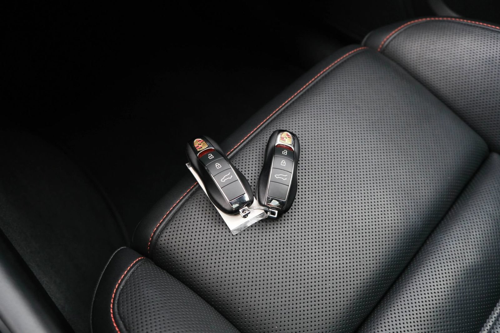 Used 2022 Porsche Macan GTS AWD/4WD image 50