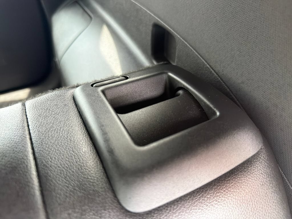 Used 2021 Chevrolet Equinox LT FWD image 27