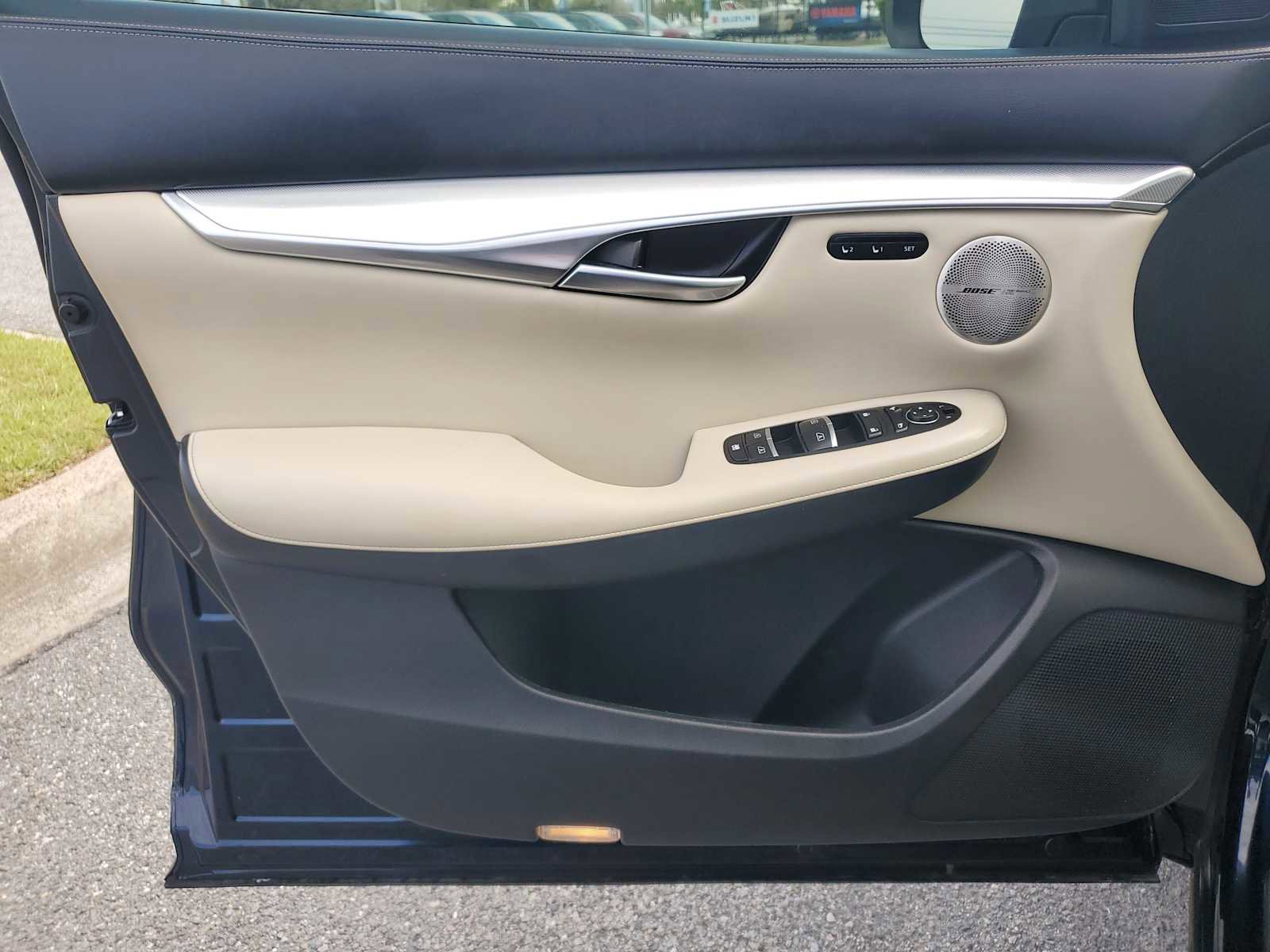 Used 2022 INFINITI QX50 Essential image 15