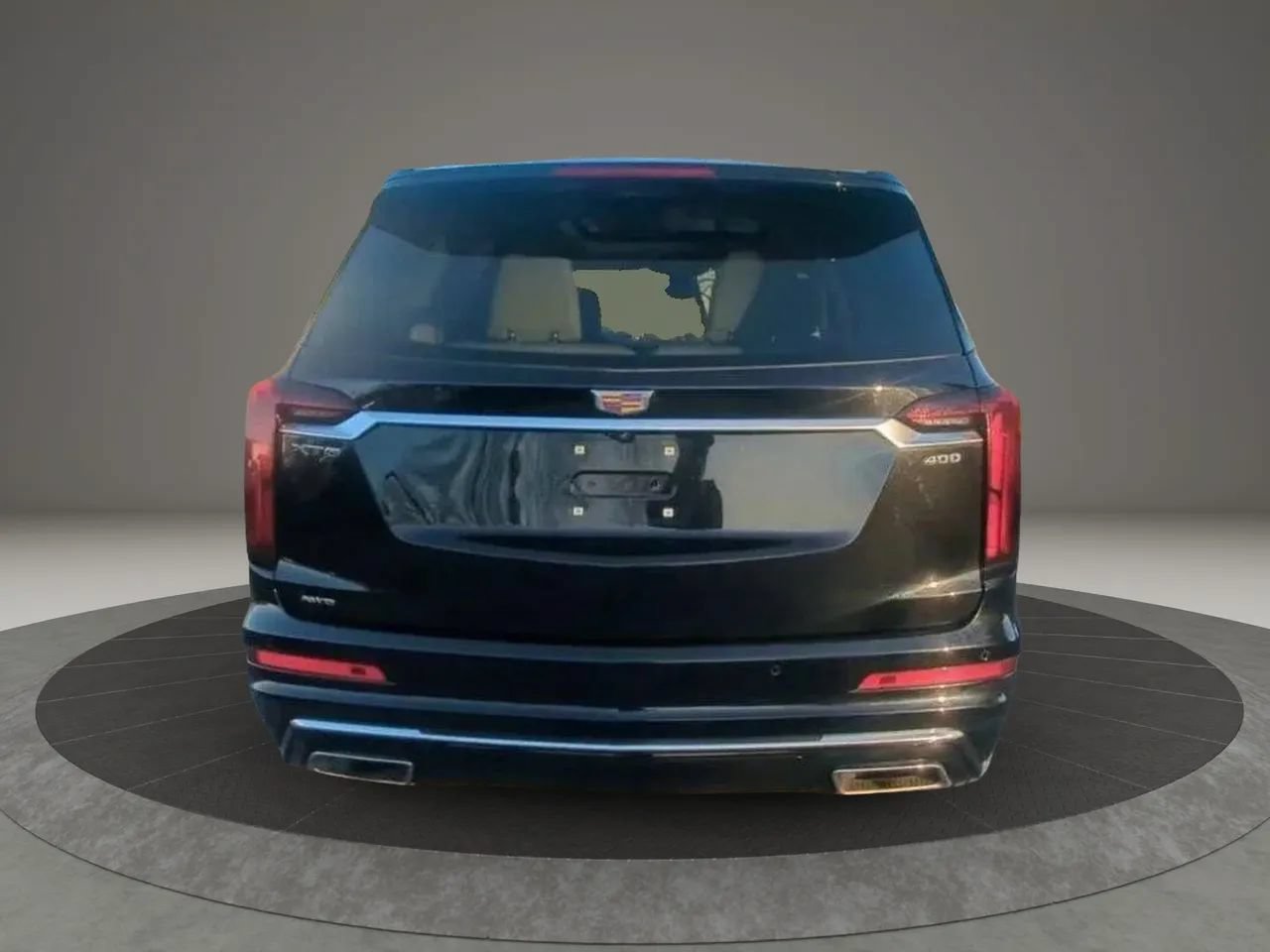 Used 2023 Cadillac XT6 Premium Luxury w/ Technology Package AWD/4WD image 3