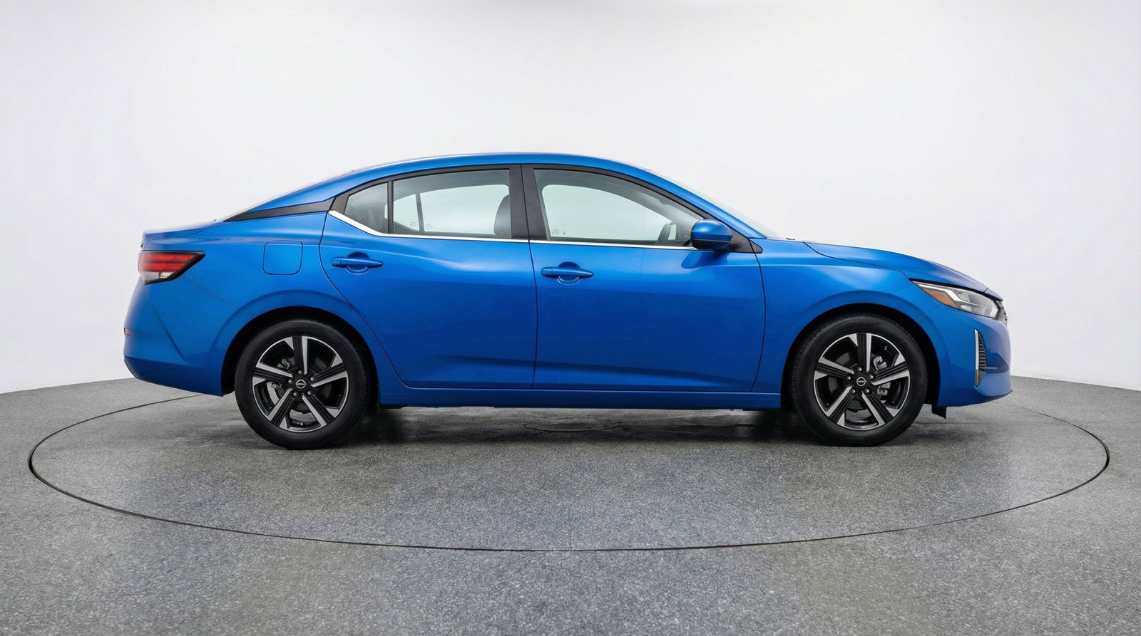 Used 2025 Nissan Sentra SV image 11