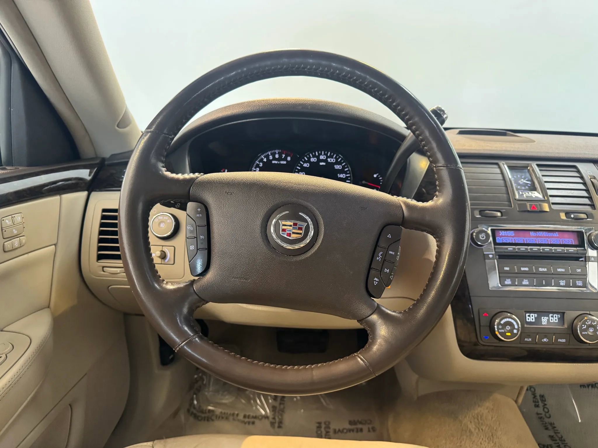 Used 2011 Cadillac DTS Luxury FWD image 12