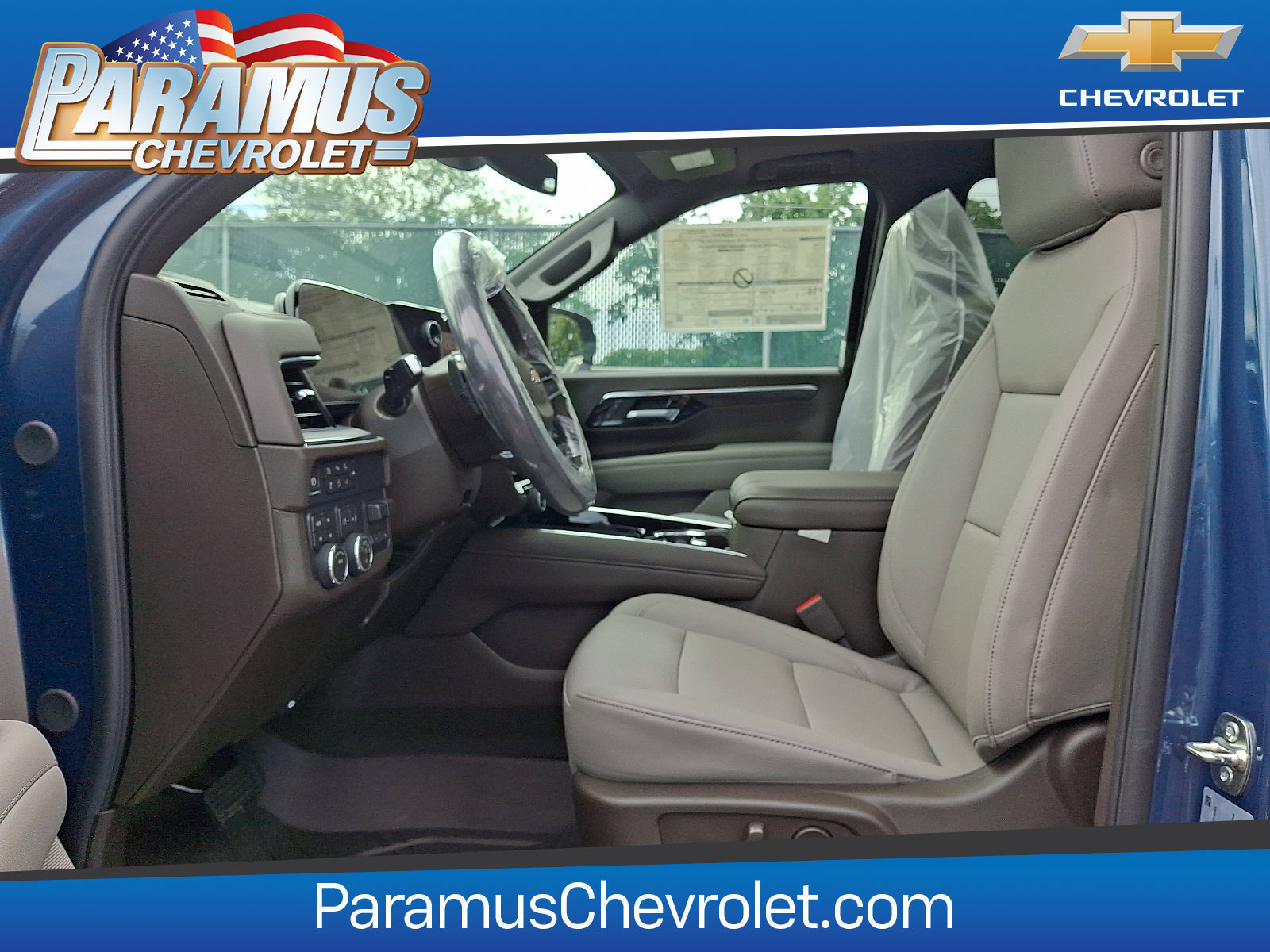 New 2026 Chevrolet Suburban LT w/ Comfort Package AWD/4WD image 9