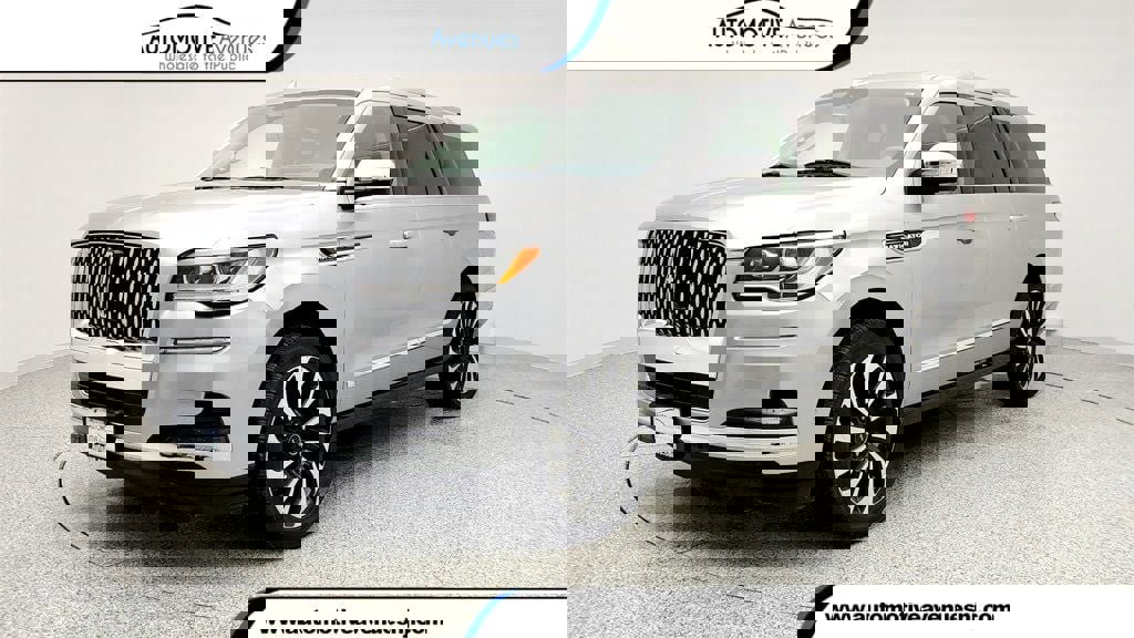 Used 2022 Lincoln Navigator L Black Label image 1