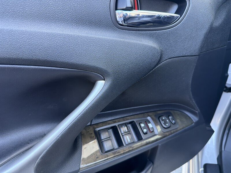 Used 2013 Lexus IS 250C RWD image 26