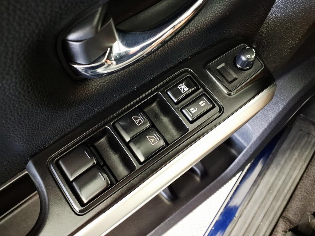 Used 2023 Nissan Titan SV RWD image 25
