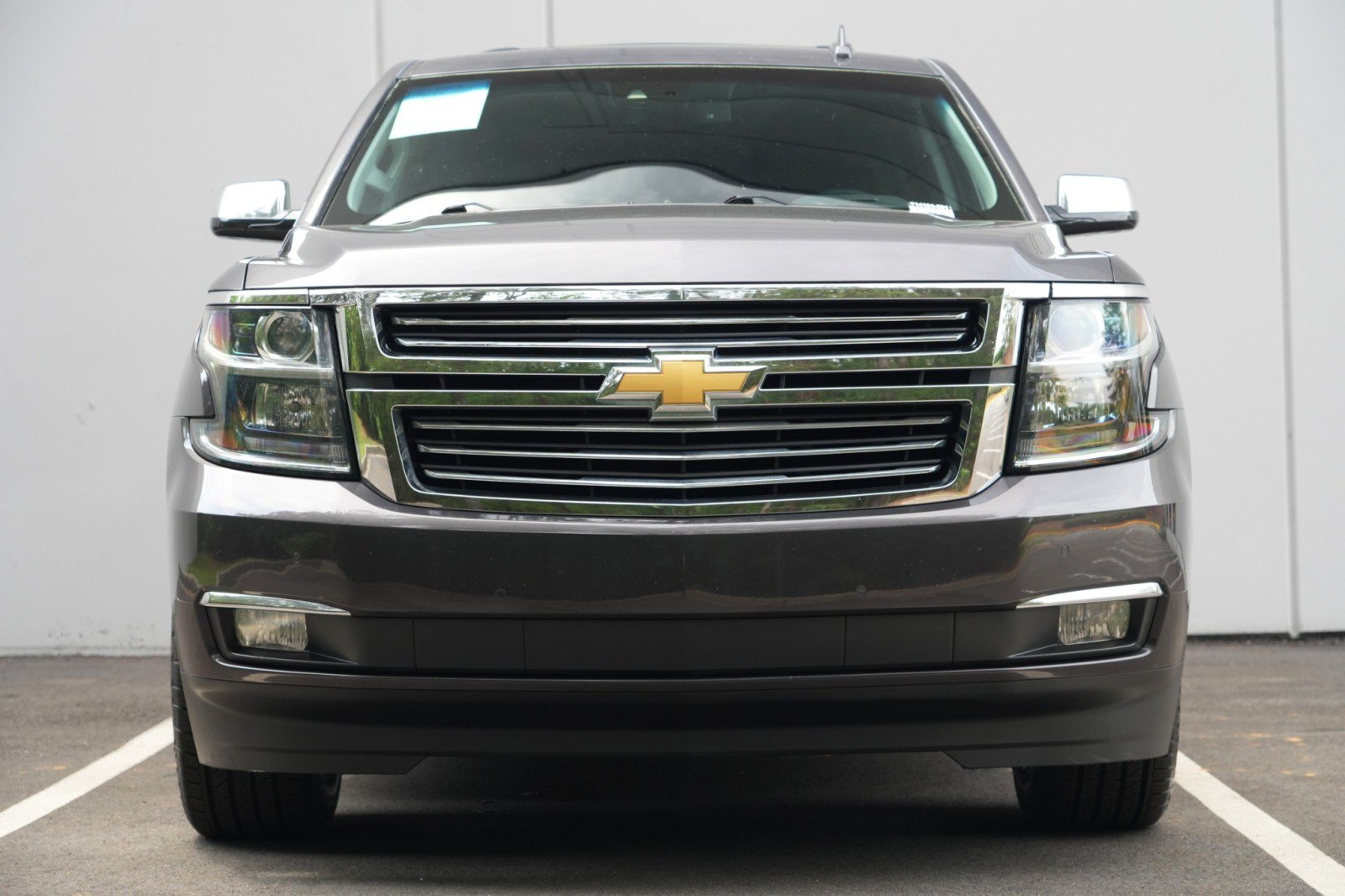Used 2015 Chevrolet Suburban LTZ RWD image 6