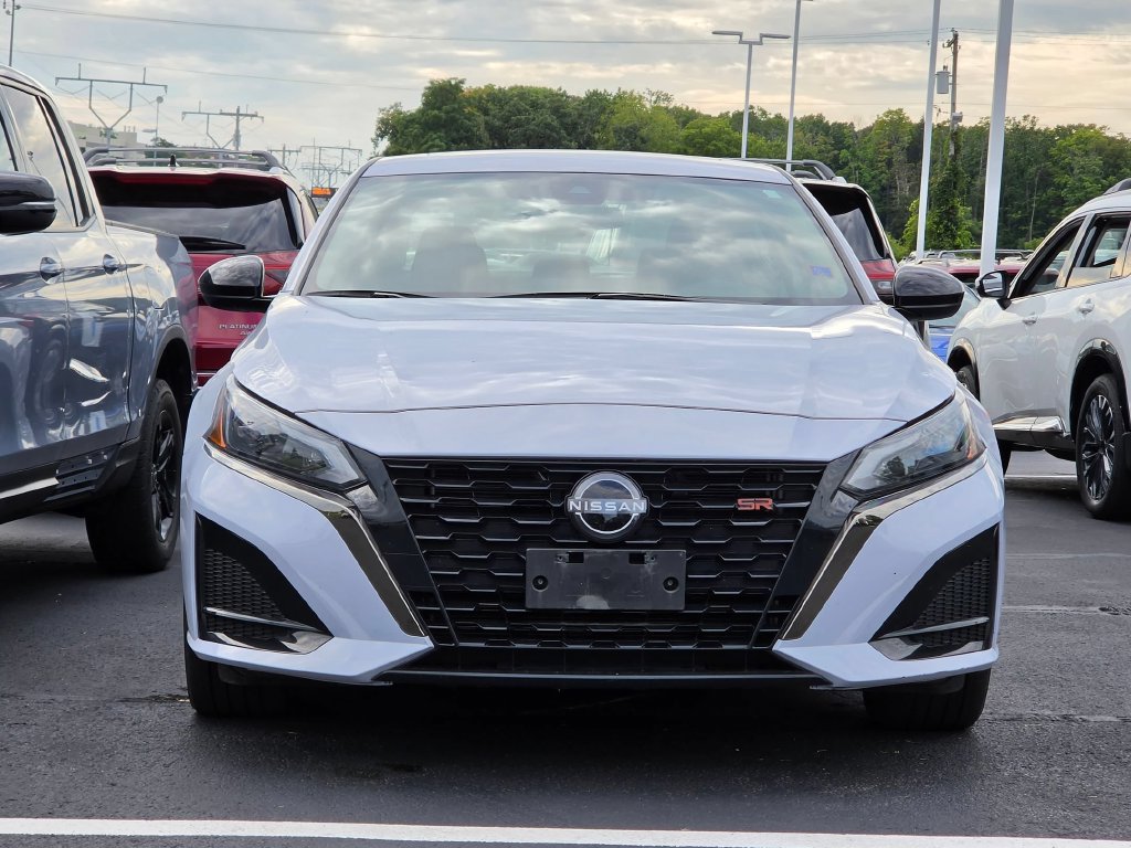 Used 2024 Nissan Altima 2.5 SR w/ SR Premium Package AWD/4WD image 40