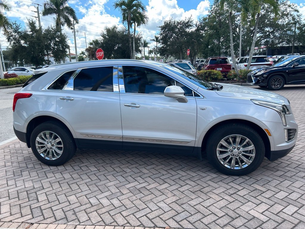Used 2018 Cadillac XT5 FWD w/ LPO, Wheel Lock Package image 2