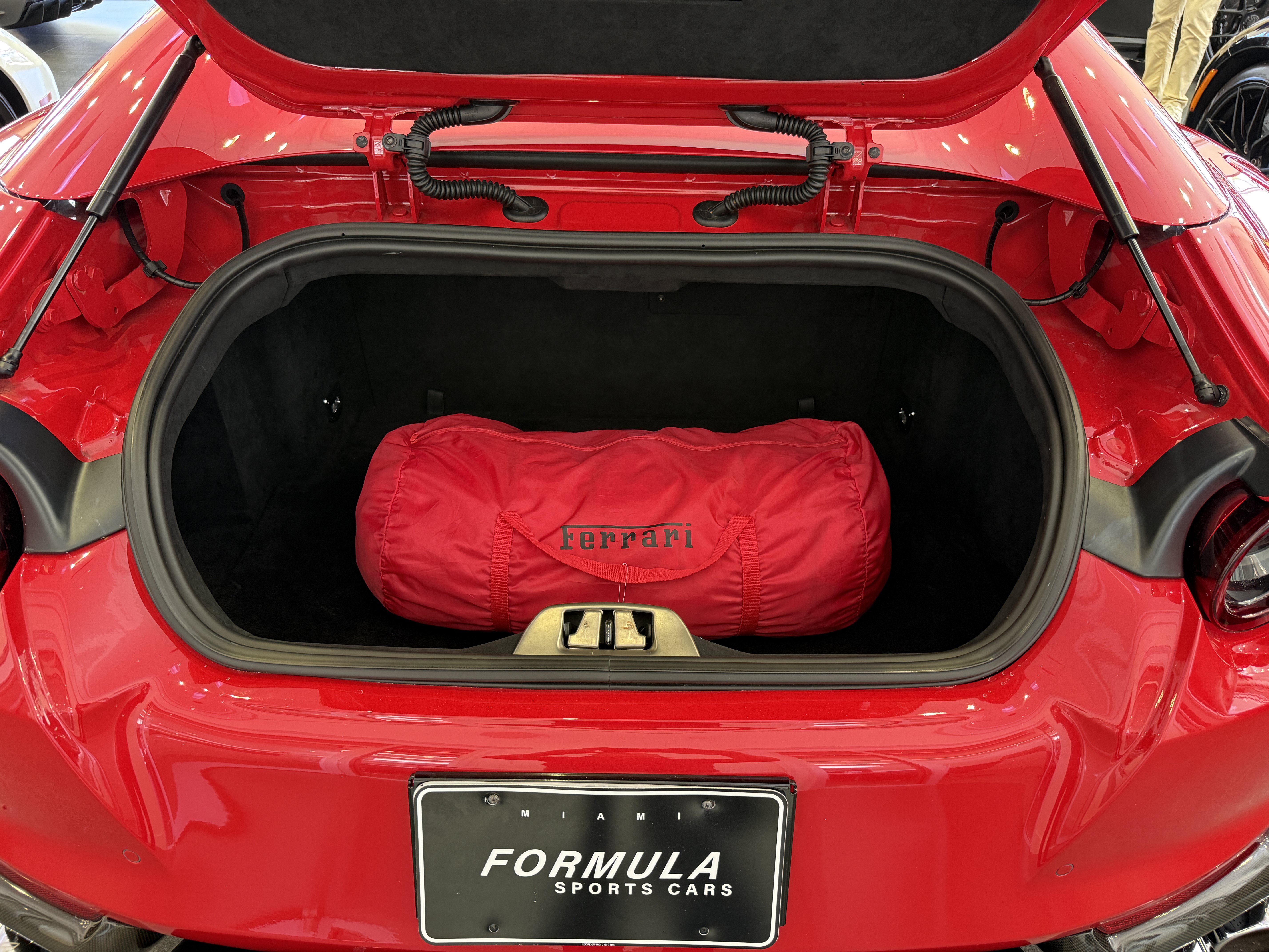 Used 2022 Ferrari 812 GTS RWD image 35