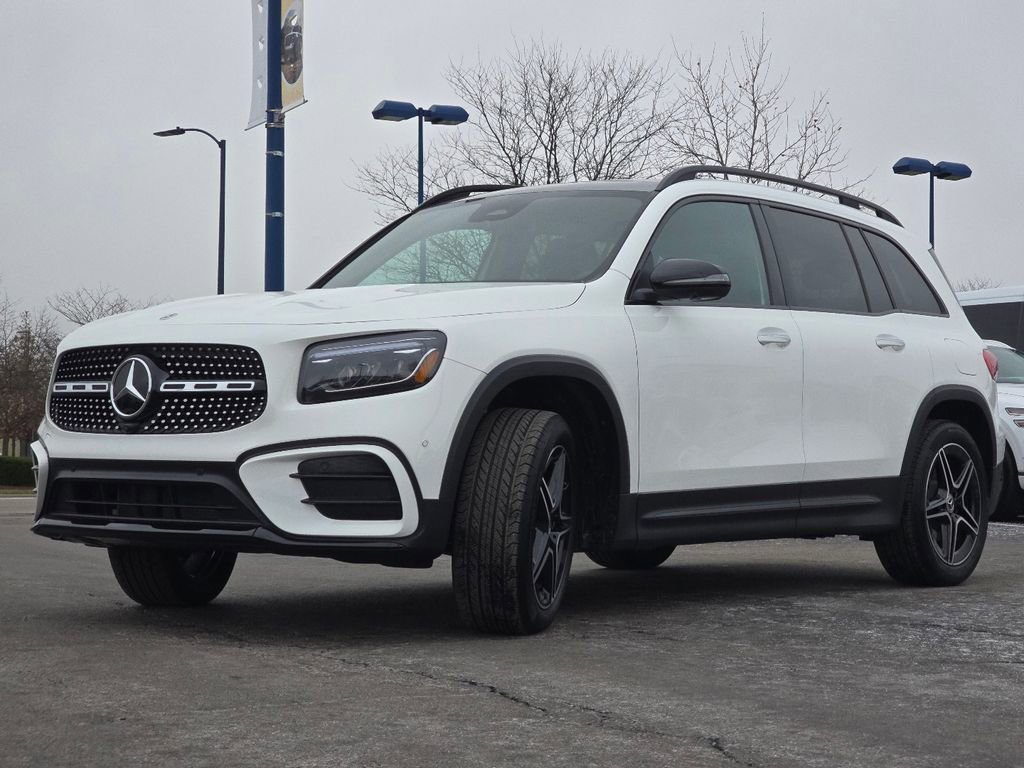 Certified 2025 Mercedes-Benz GLB 250 4MATIC image 13