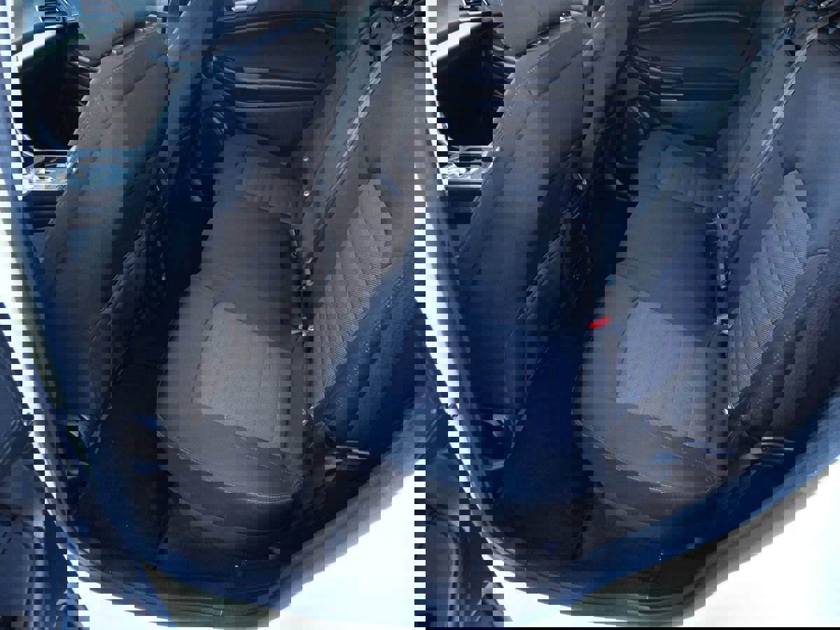 Used 2021 Ford Edge SE image 20