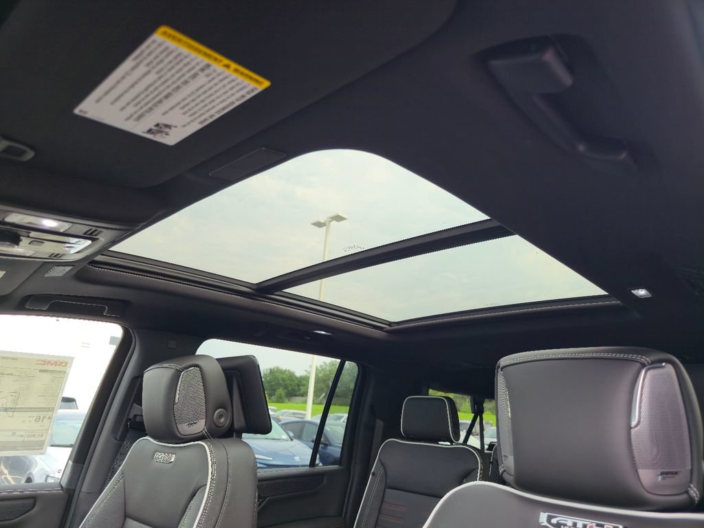New 2026 GMC Yukon XL AT4 Ultimate AWD/4WD image 21