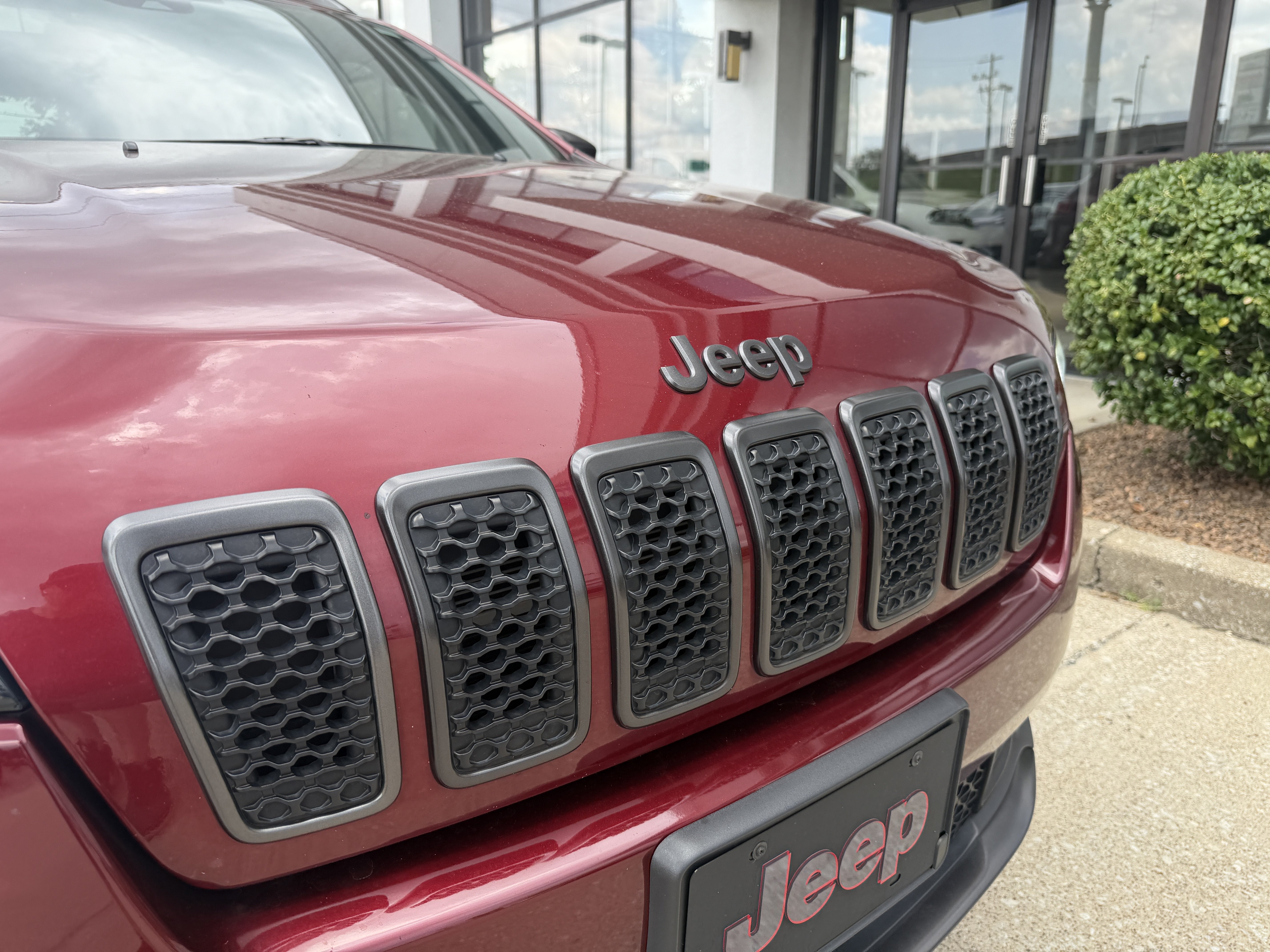 Used 2021 Jeep Cherokee Latitude Lux 80th Anniv w/ Quick Order Package 2YU 80th AWD/4WD image 24