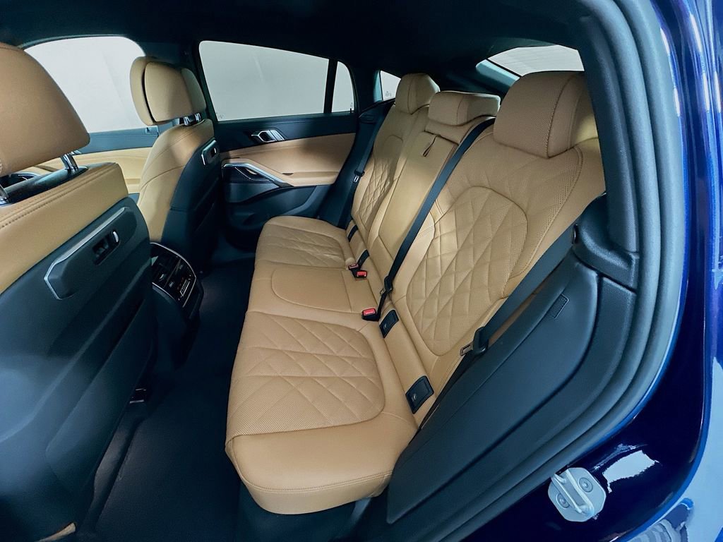 New 2026 BMW X6 M60i image 17