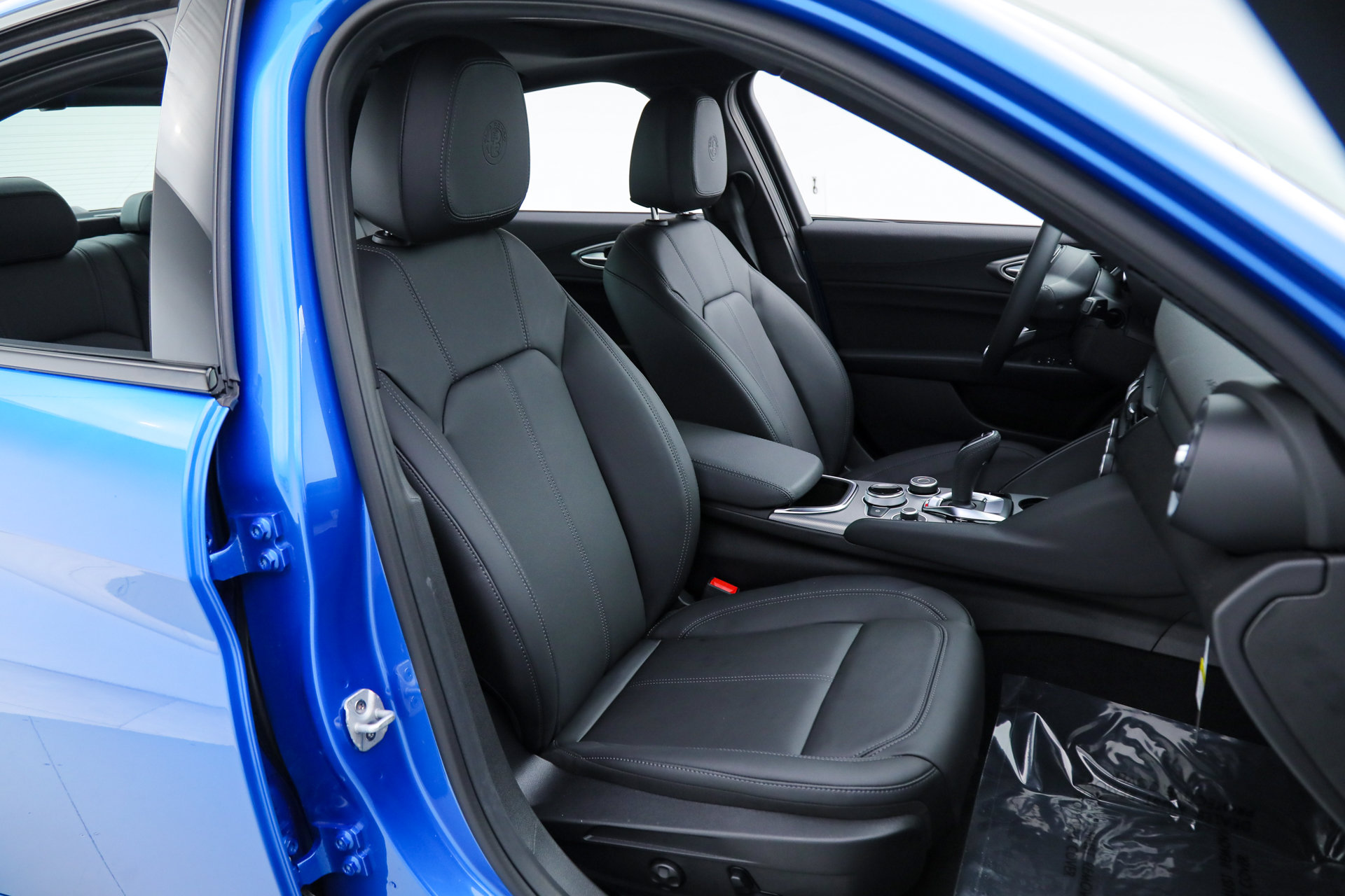 New 2026 Alfa Romeo Giulia w/ Driving Assist Package RWD image 13