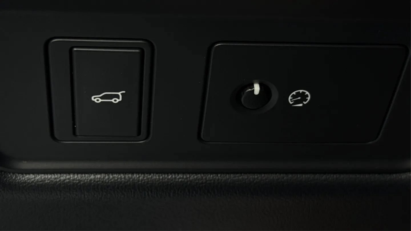 Used 2016 Land Rover Range Rover AWD/4WD image 45