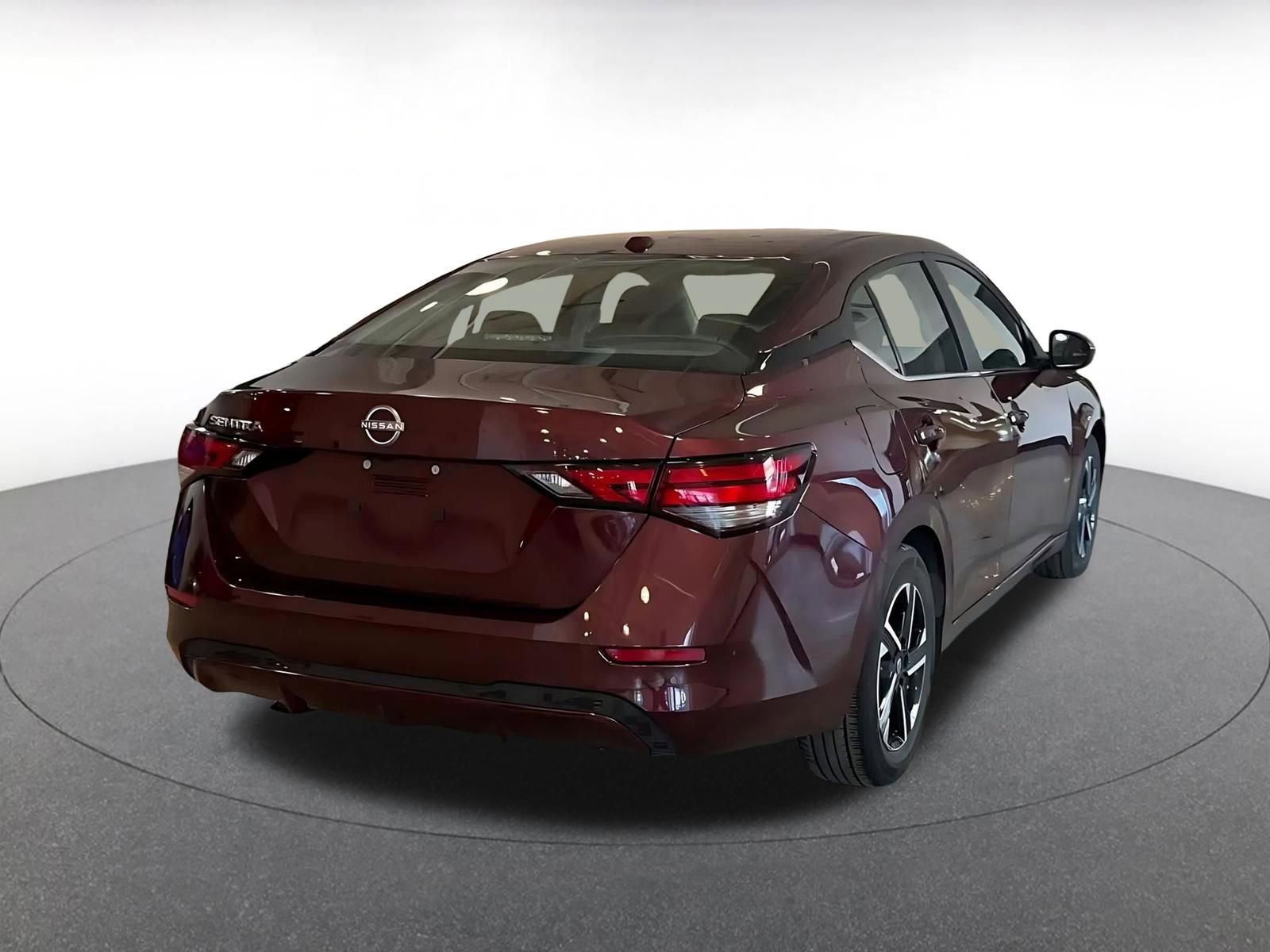 Used 2025 Nissan Sentra SV image 14